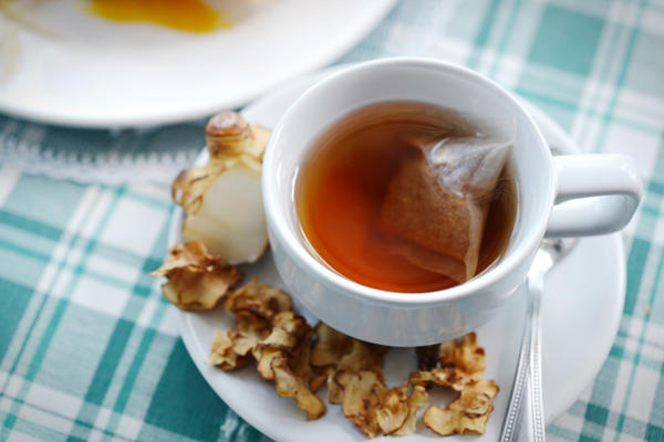 Пакетированный чай из земляной груши можно купить в аптеке, а можно приготовить самостоятельно