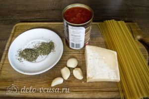 Спагетти с томатным соусом Маринара: Ингредиенты