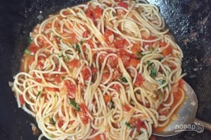 Спагетти с домашним томатным соусом - фото шаг 15