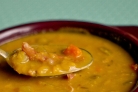 Гороховый суп-пюре с оливками