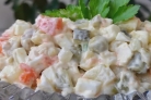 Традиционный салат "Оливье" (действительно вкусный)