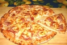Пицца на сковороде на сметане
