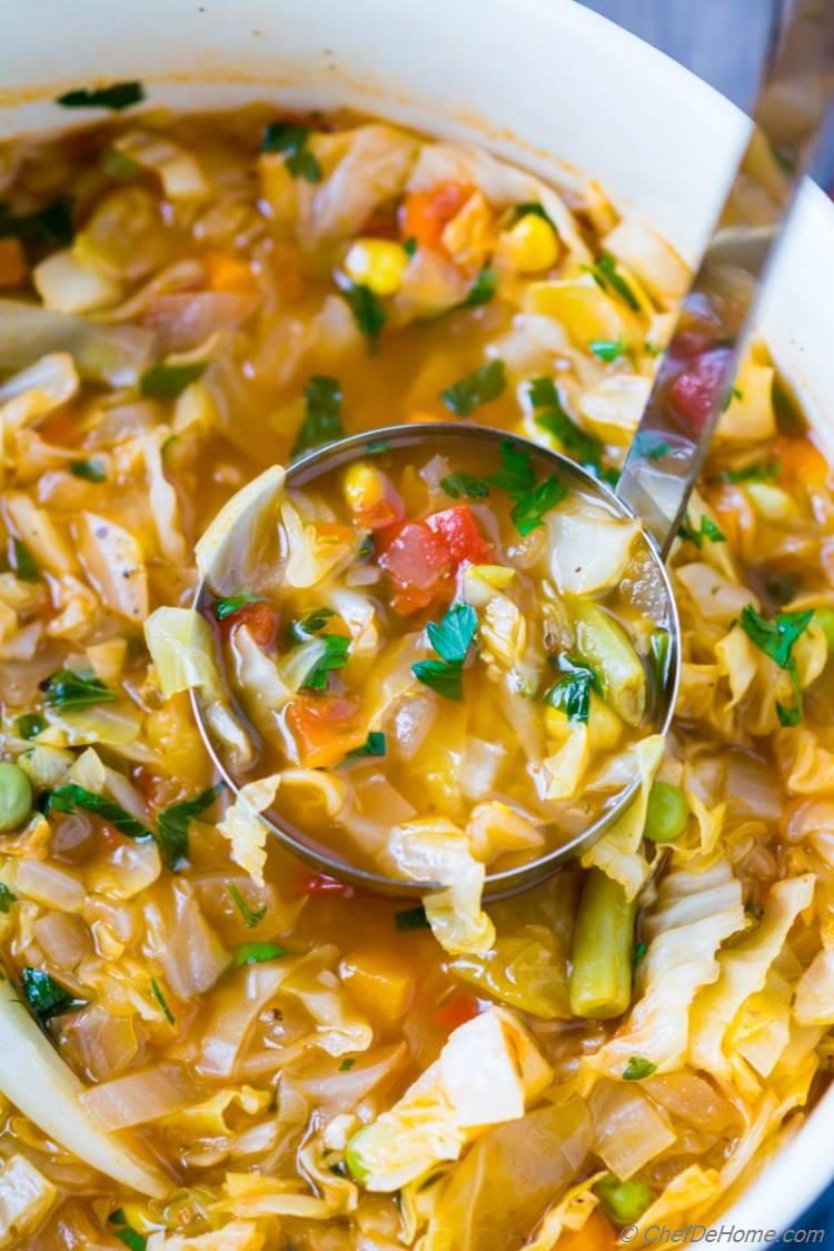 Easy cabbage soup for meatless and easy weeknight dinner 