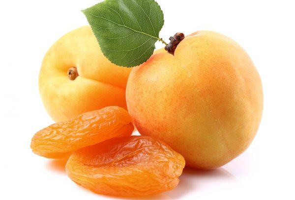 свежие и сушеные абрикосы 