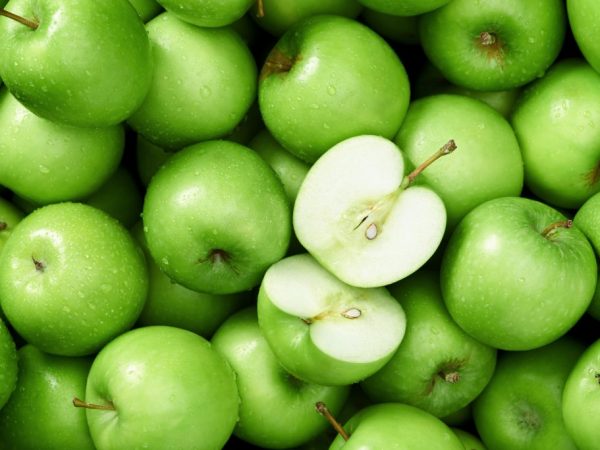 В зеленых яблоках повышенное содержание железа