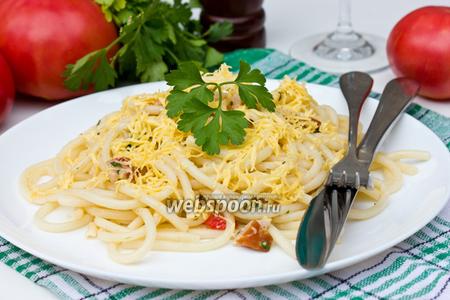 Фото рецепта Паста с помидорами, ветчиной и сыром