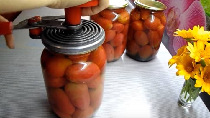 томаты в литровых банках с яблочным уксусом