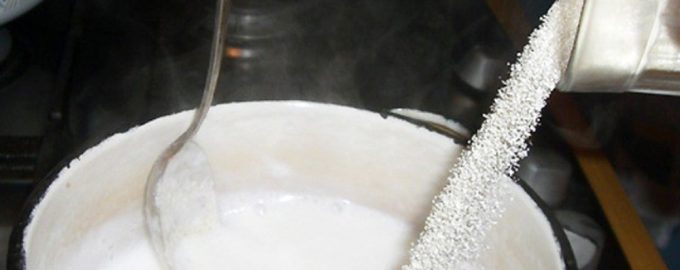 Сколько ложек манки нужно на 0,5/1 литр молока. Пошаговый рецепт вкусной манки.