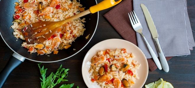 жареный рис с морепродуктами рецепт