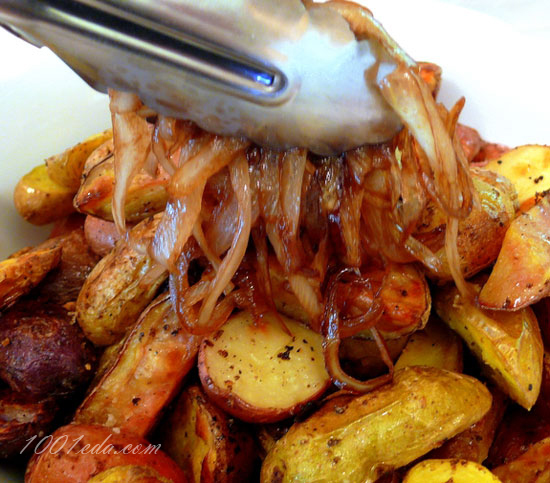 Жареная картошка с луком в мультиварке