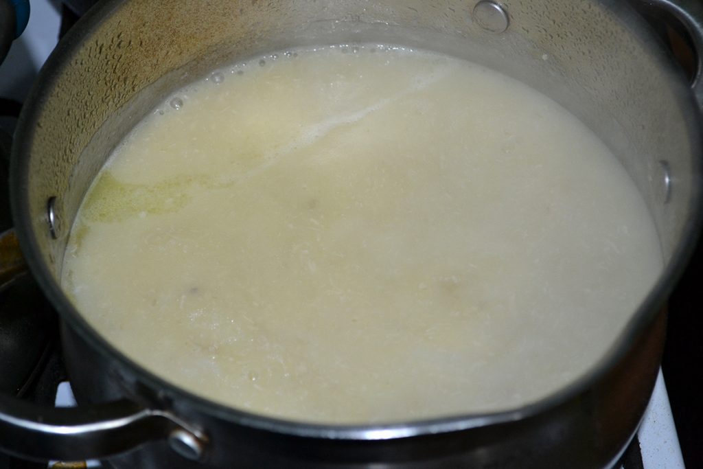 Фото рецепта - Куриный суп-пюре с грибами - шаг 7