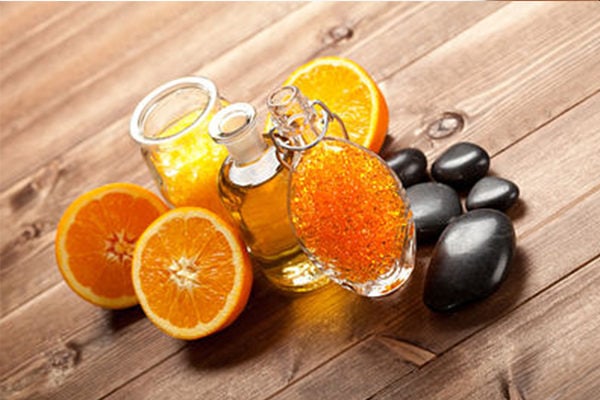 Orange oil to fight toenail fungus at home